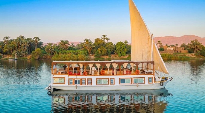 nile cruise luxor to aswan